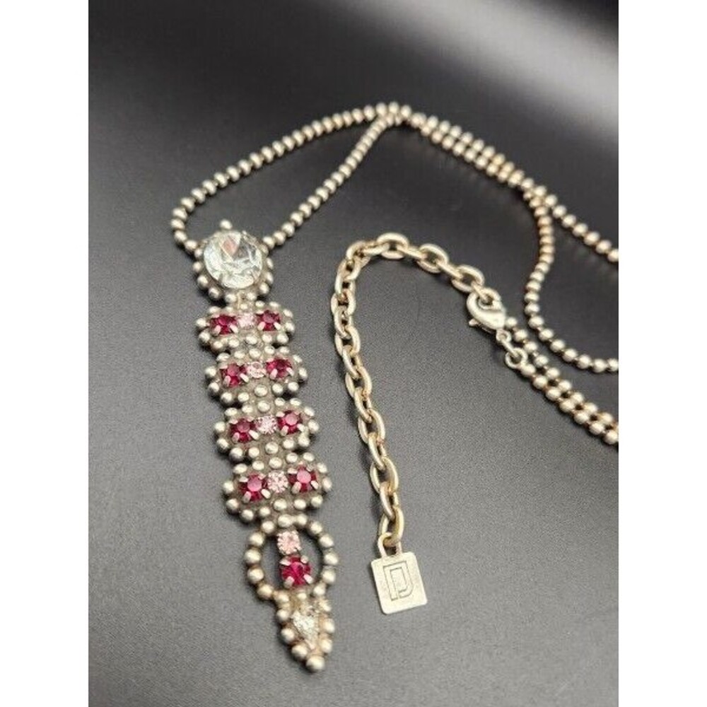 Elegant Gold and Red Necklace